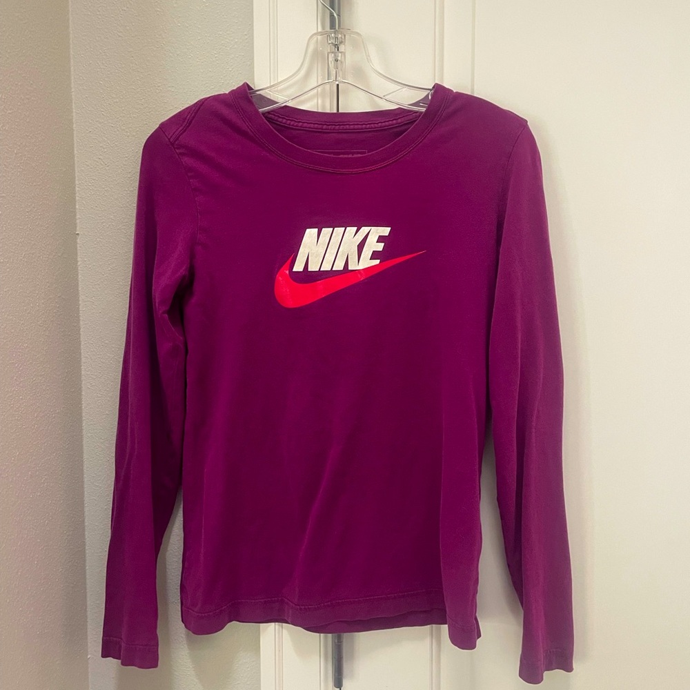 Women’s Nike long sleeved tshirt